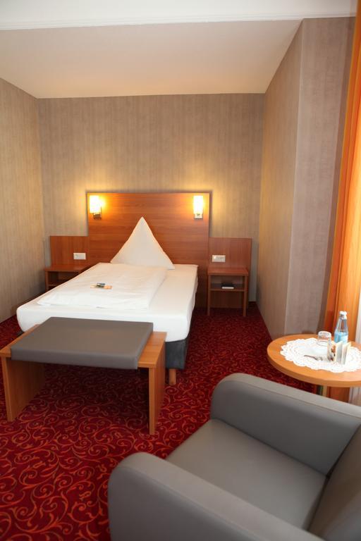 Hotel Alexa Bad Mergentheim Oda fotoğraf