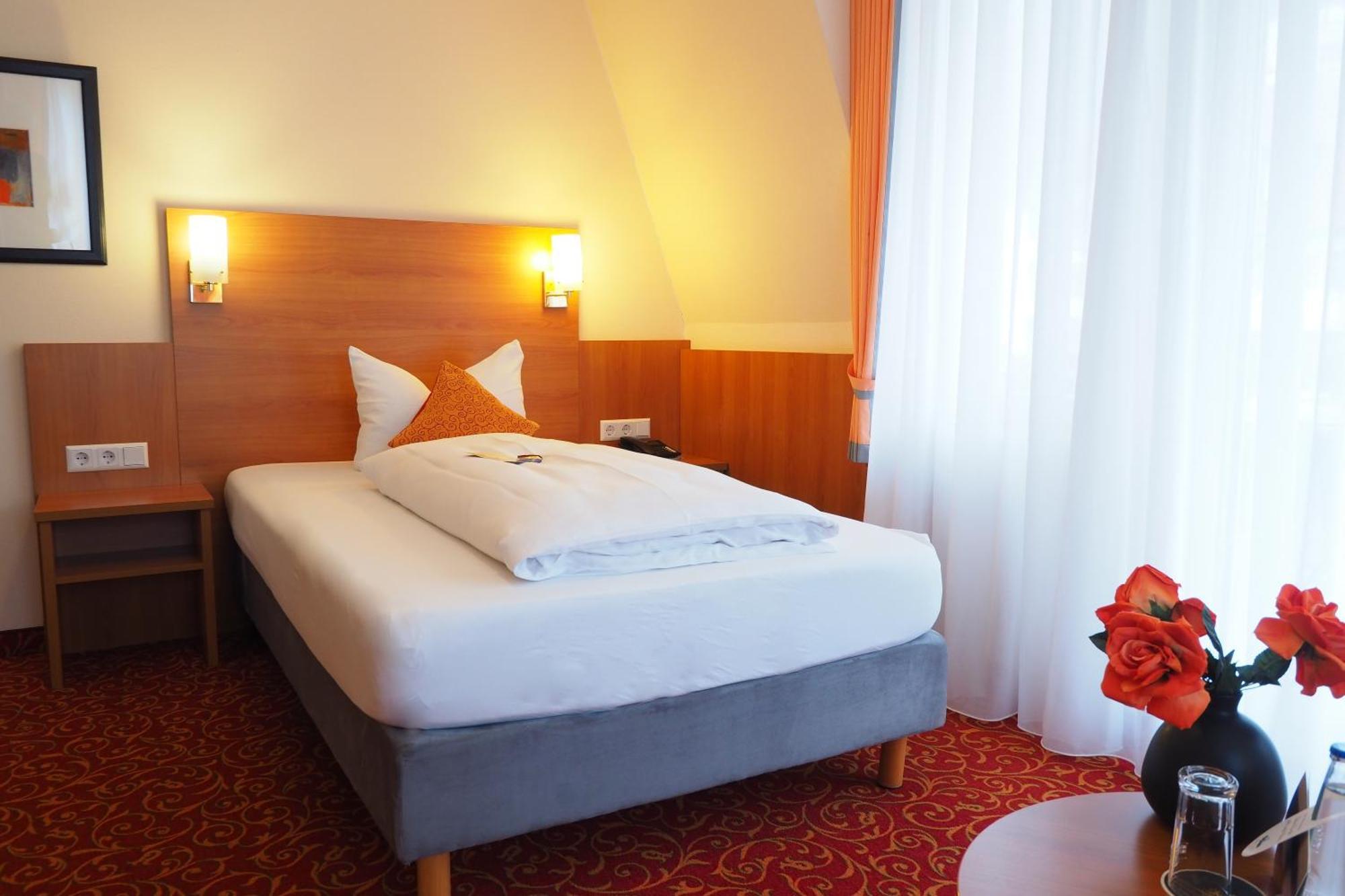 Hotel Alexa Bad Mergentheim Oda fotoğraf