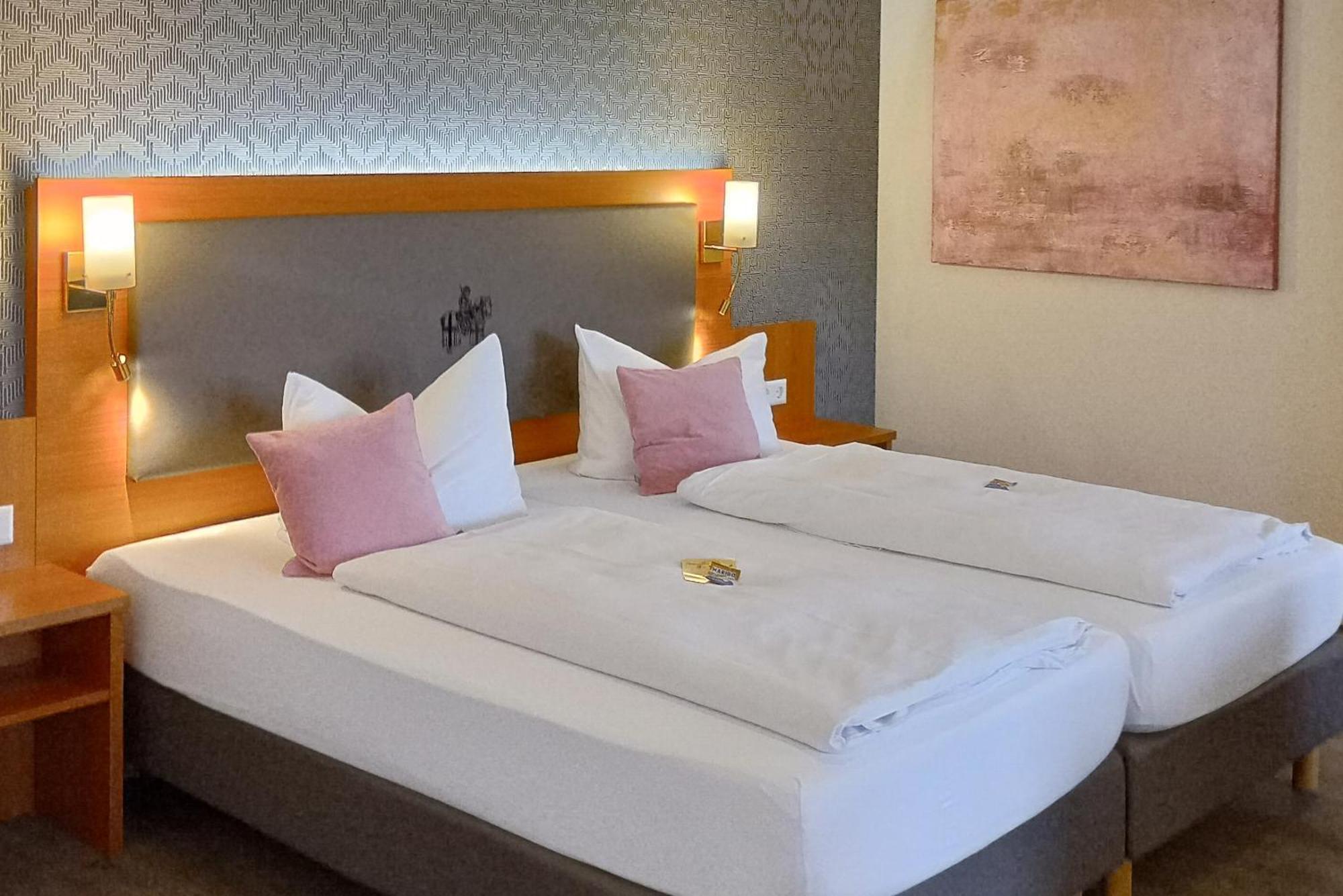 Hotel Alexa Bad Mergentheim Oda fotoğraf